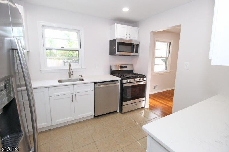 209 Pleasant Ave, Fanwood Boro, NJ 07023