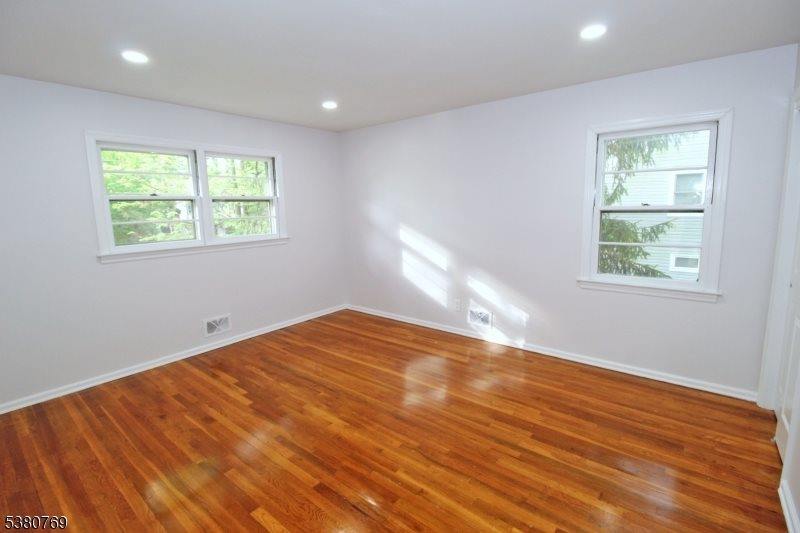 209 Pleasant Ave, Fanwood Boro, NJ 07023