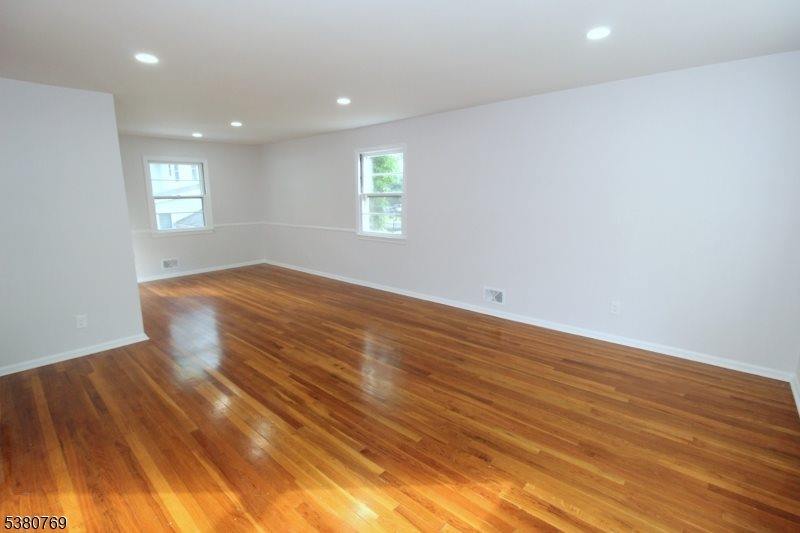 209 Pleasant Ave, Fanwood Boro, NJ 07023