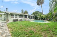 8897 Osprey Lane, Seminole, FL 33777