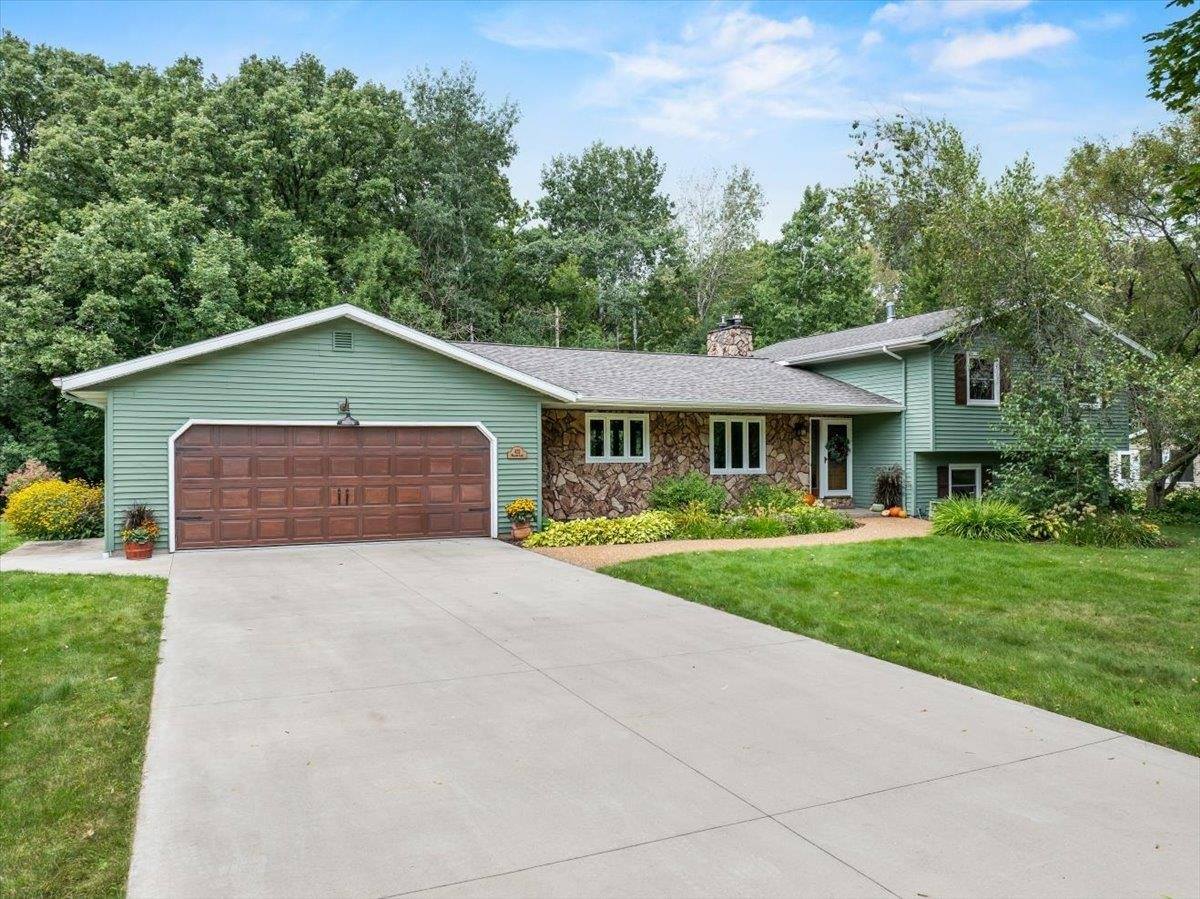 422 Meadow Lane, Marshfield, WI 54449