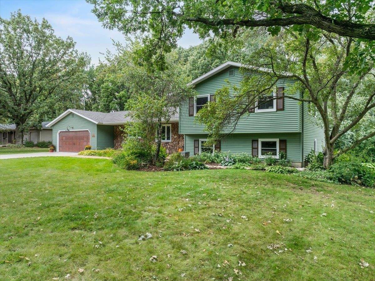 422 Meadow Lane, Marshfield, WI 54449