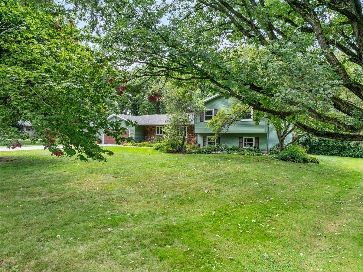 422 Meadow Lane, Marshfield, WI 54449