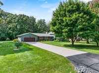 422 Meadow Lane, Marshfield, WI 54449