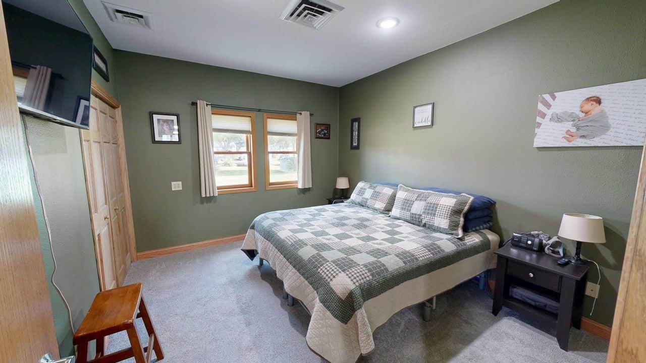 116 East Broadway St, Prairie Du Chien, WI 53821