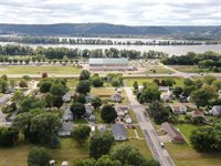 116 East Broadway St, Prairie Du Chien, WI 53821