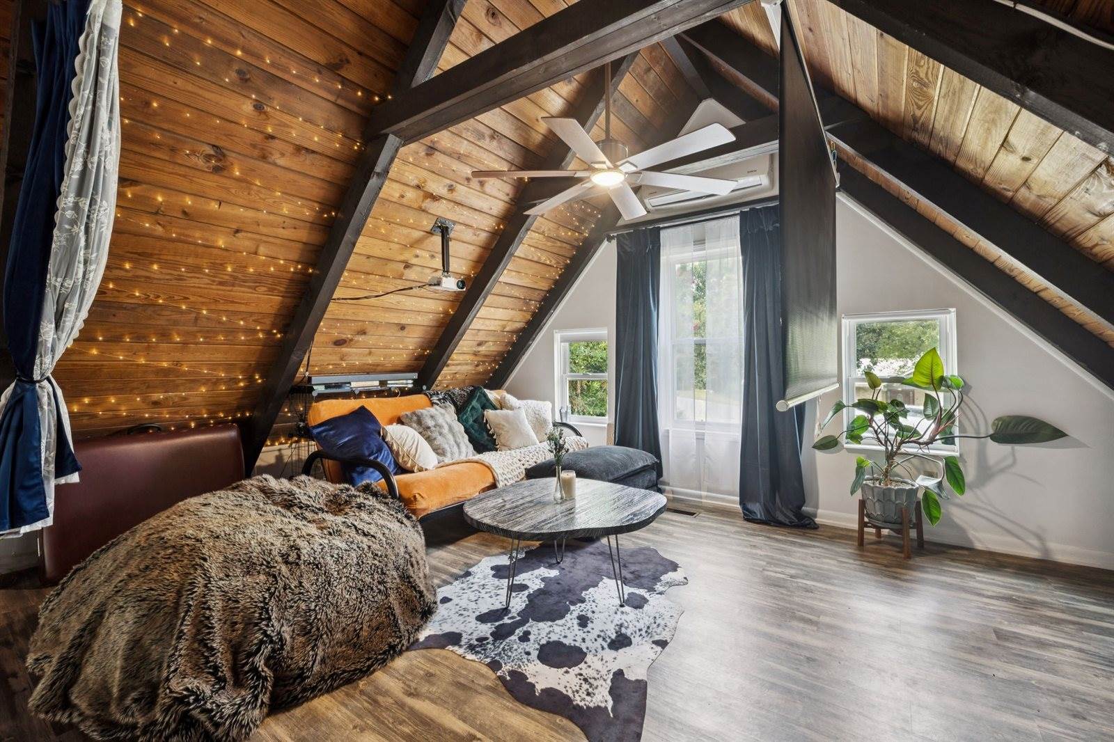 504 Foothill Dr, Nashville, TN 37217