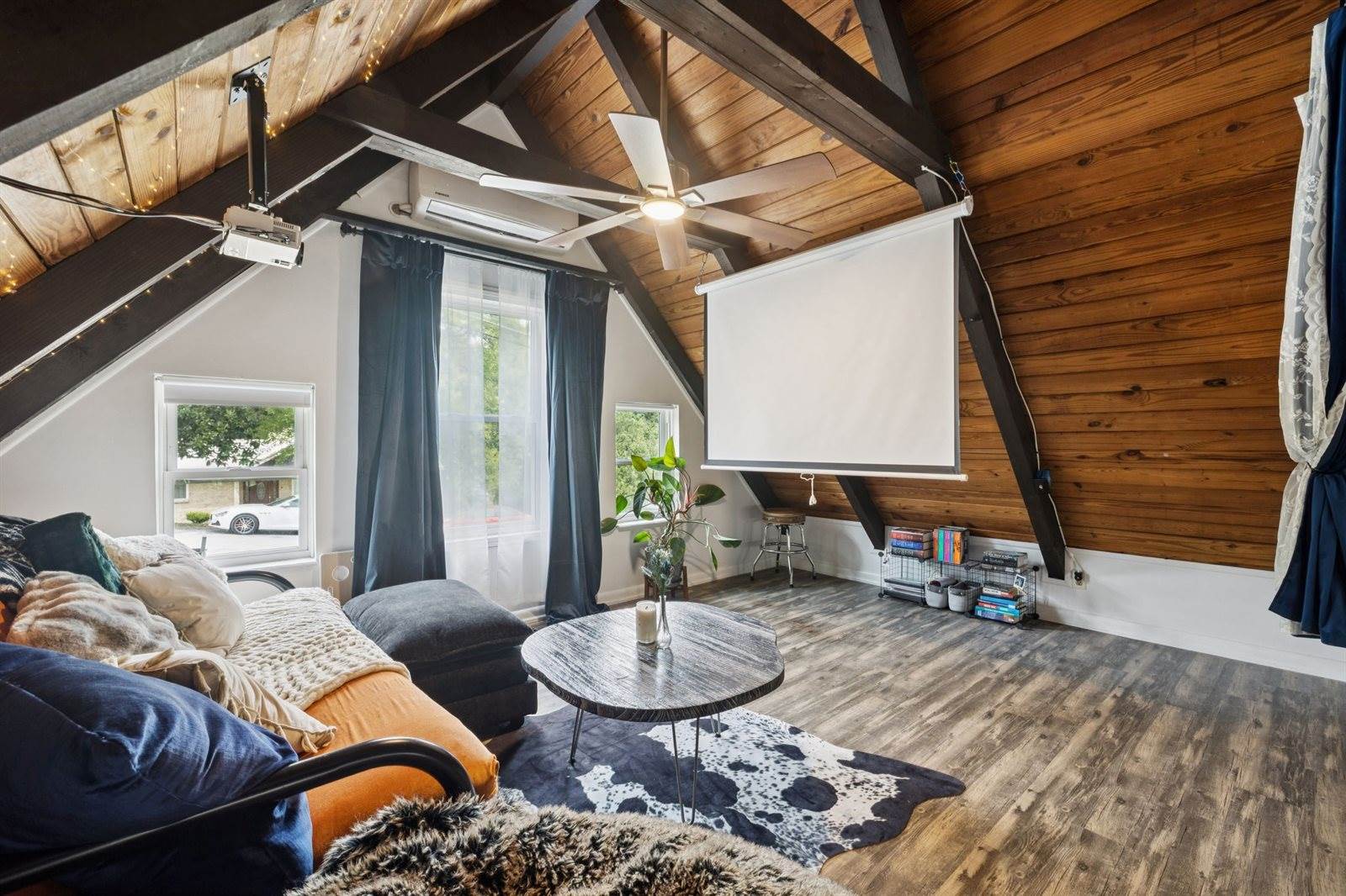 504 Foothill Dr, Nashville, TN 37217