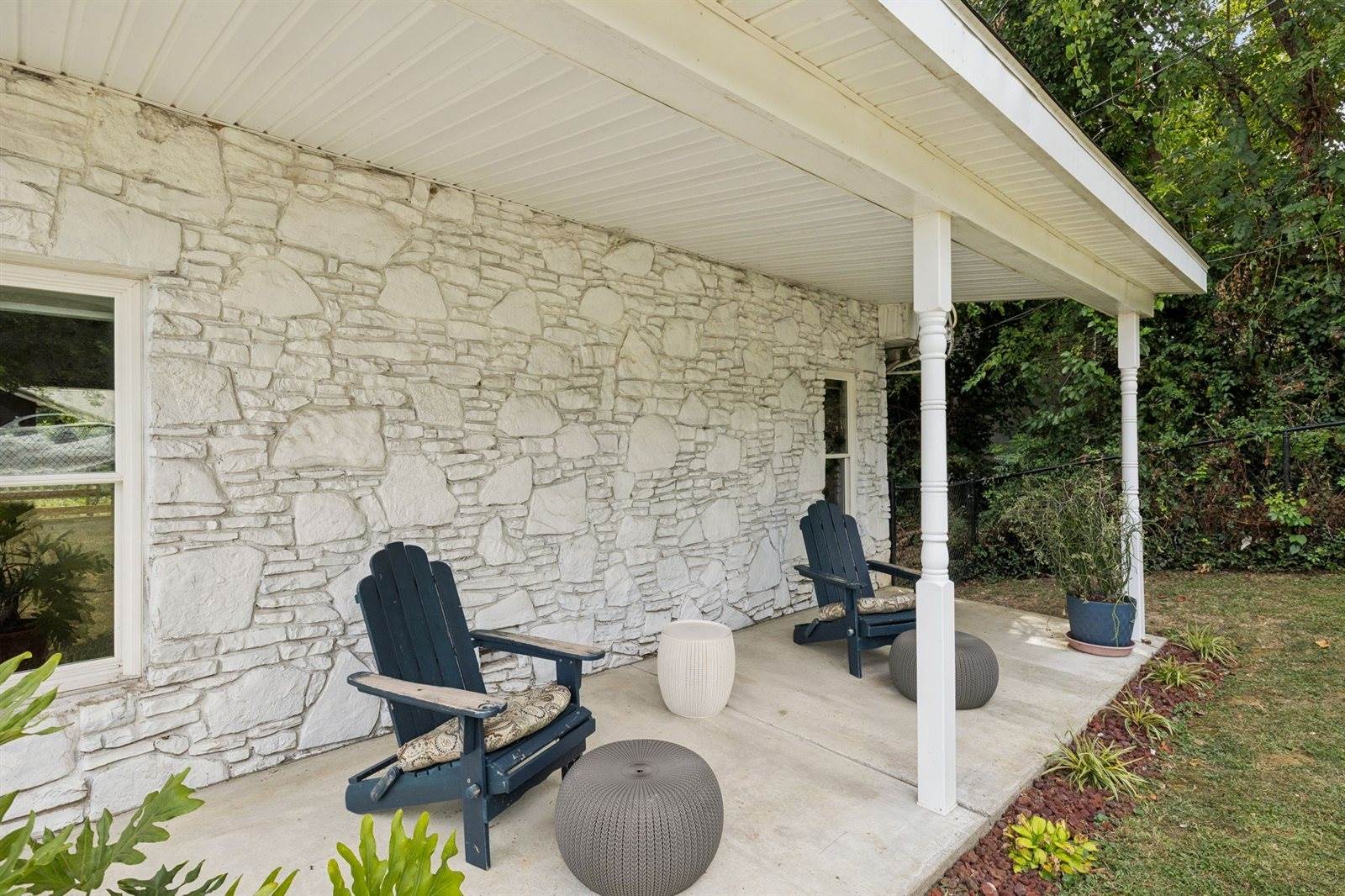 504 Foothill Dr, Nashville, TN 37217