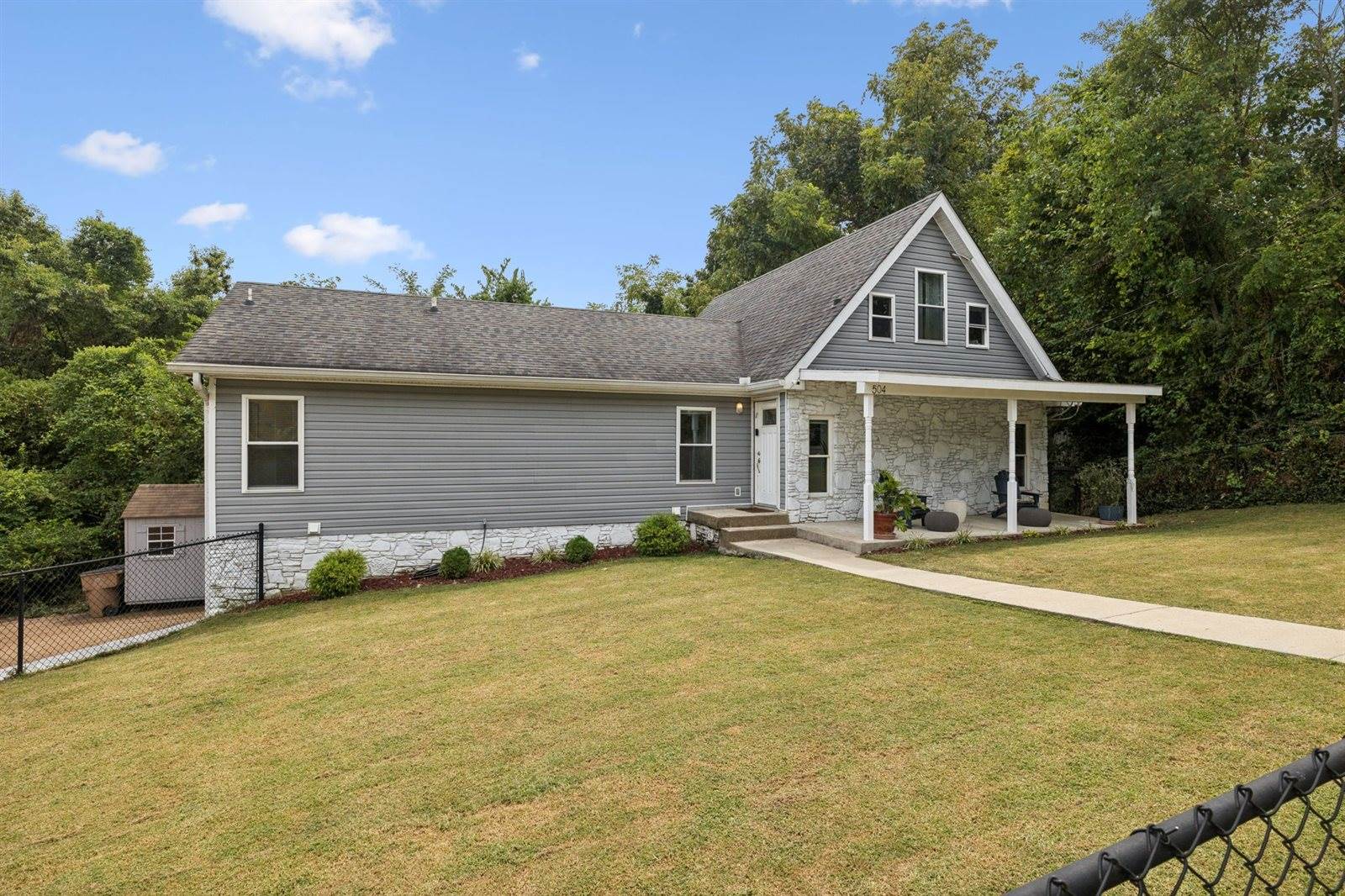 504 Foothill Dr, Nashville, TN 37217