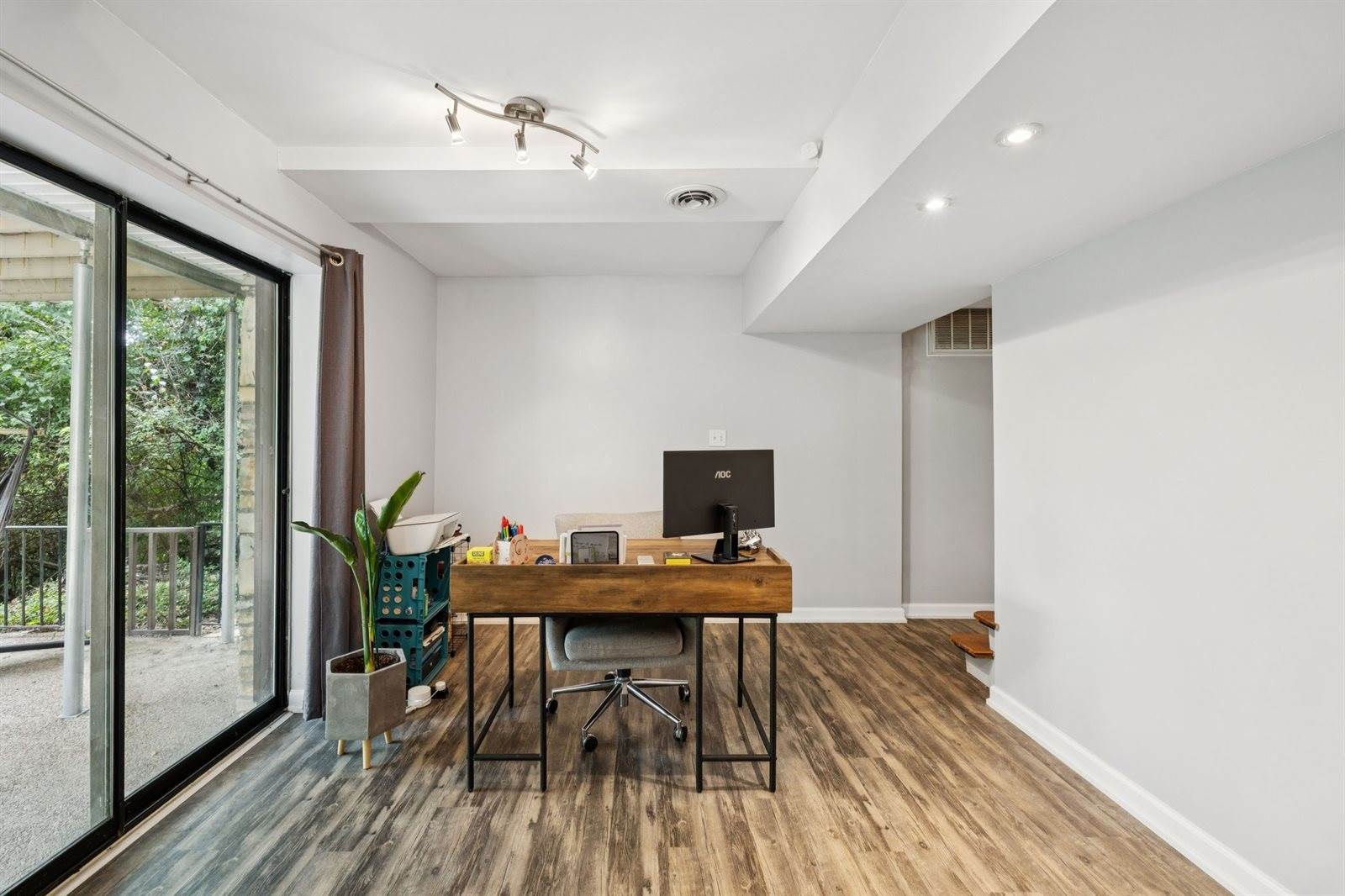 504 Foothill Dr, Nashville, TN 37217