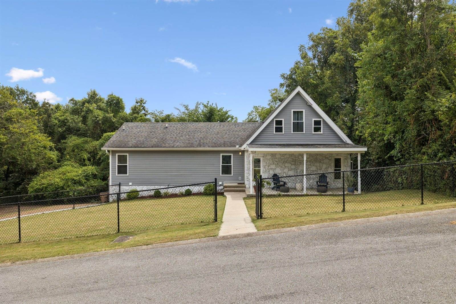 504 Foothill Dr, Nashville, TN 37217