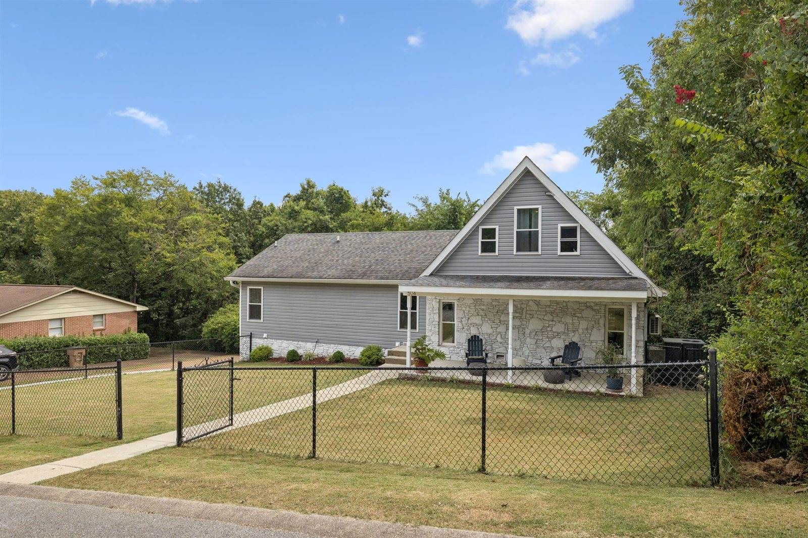 504 Foothill Dr, Nashville, TN 37217