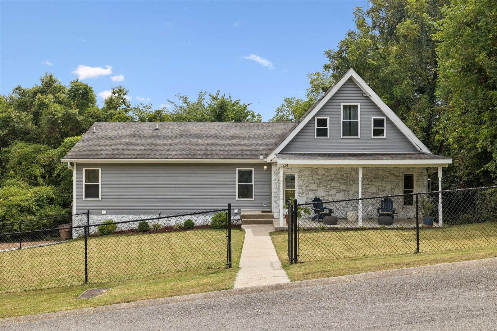 504 Foothill Dr, Nashville, TN 37217