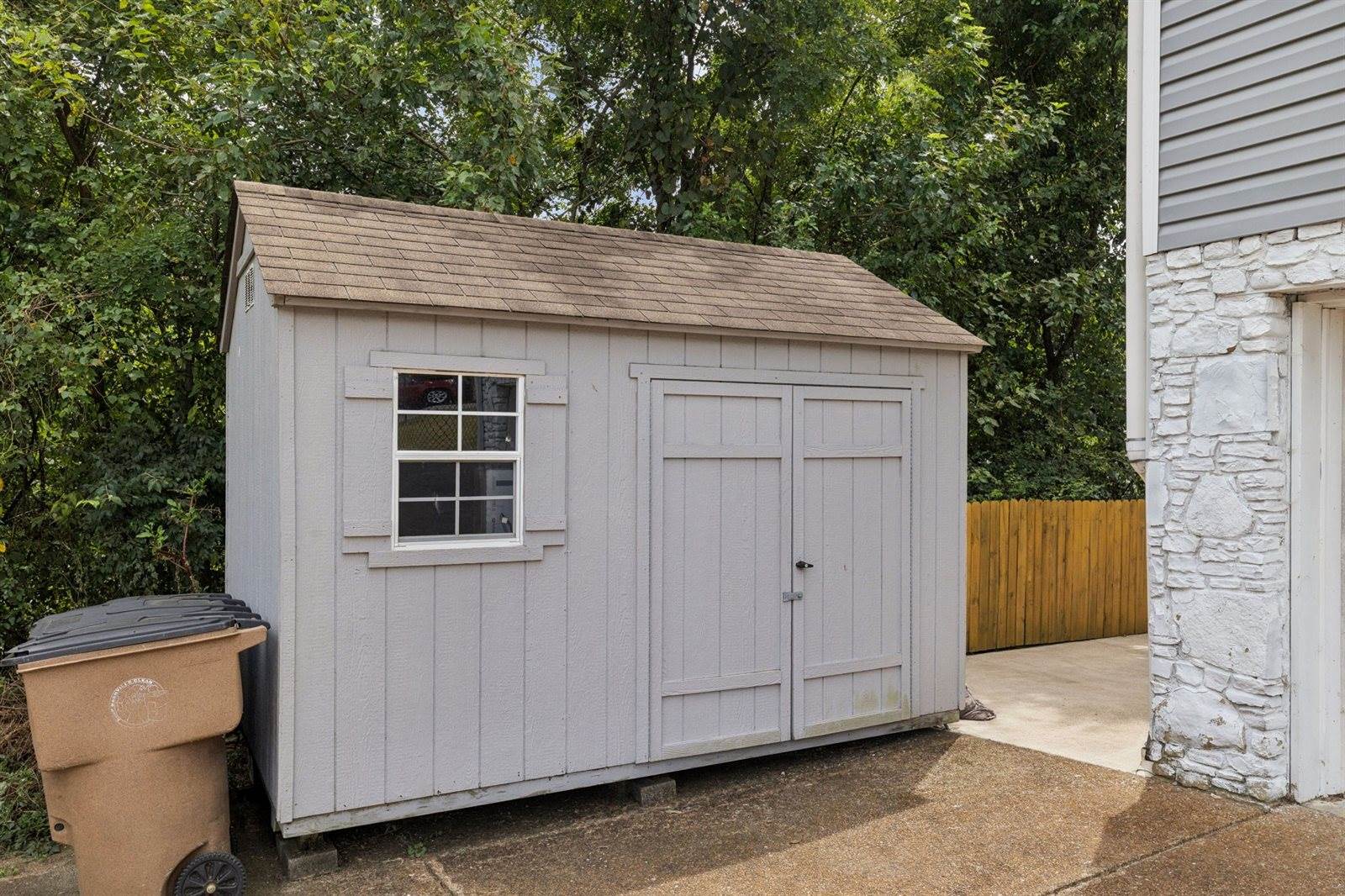 504 Foothill Dr, Nashville, TN 37217