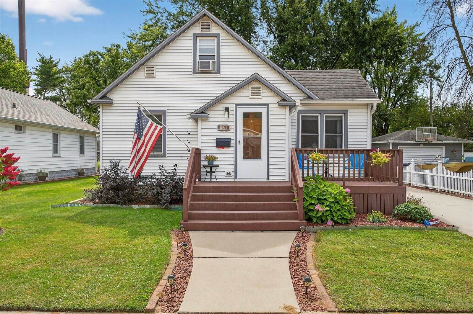 825 1st Street, Nekoosa, WI 54457