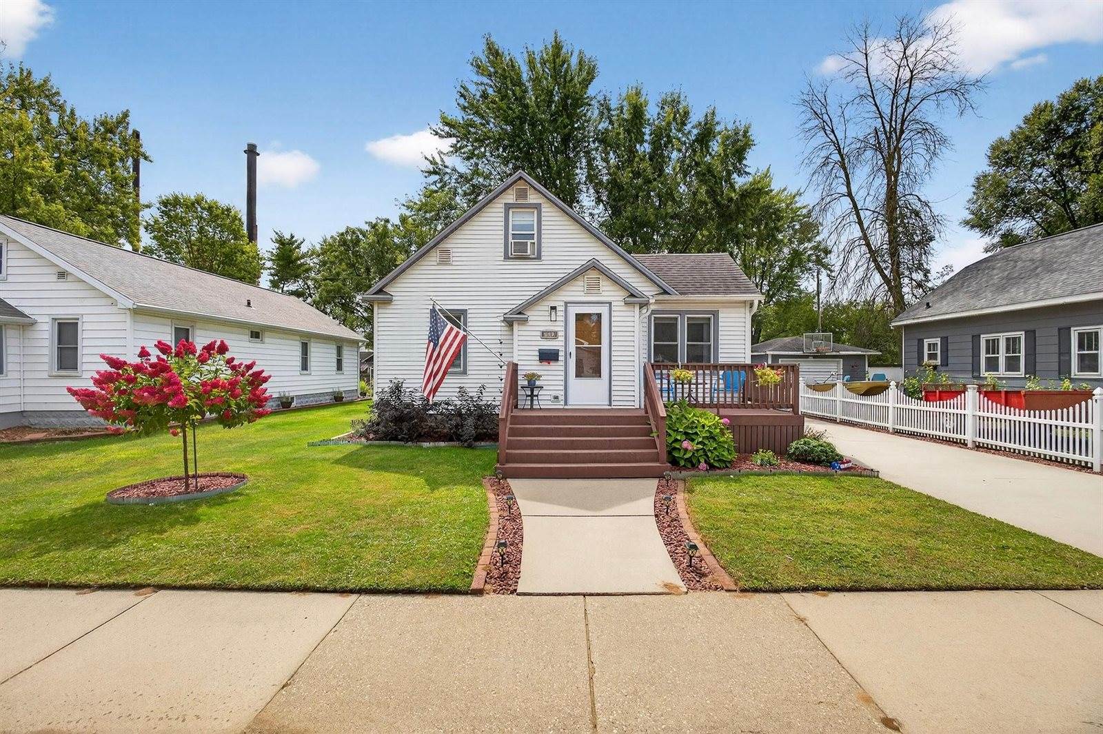 825 1st Street, Nekoosa, WI 54457