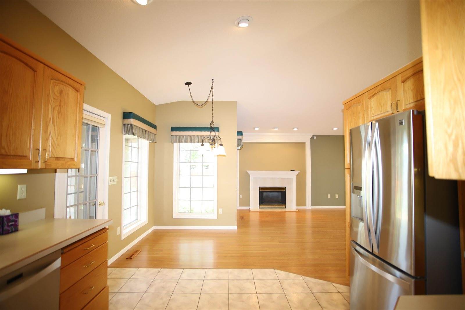 909 15 1/2 Ave SE, Minot, ND 58701