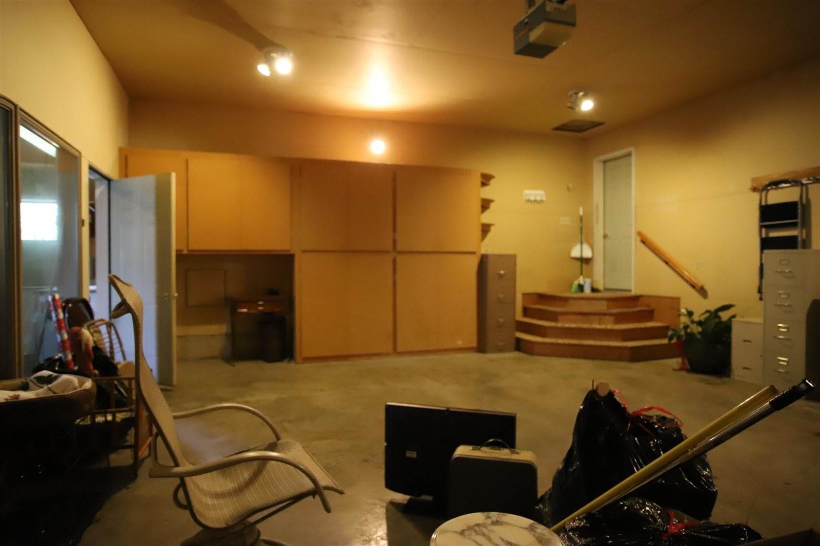 909 15 1/2 Ave SE, Minot, ND 58701