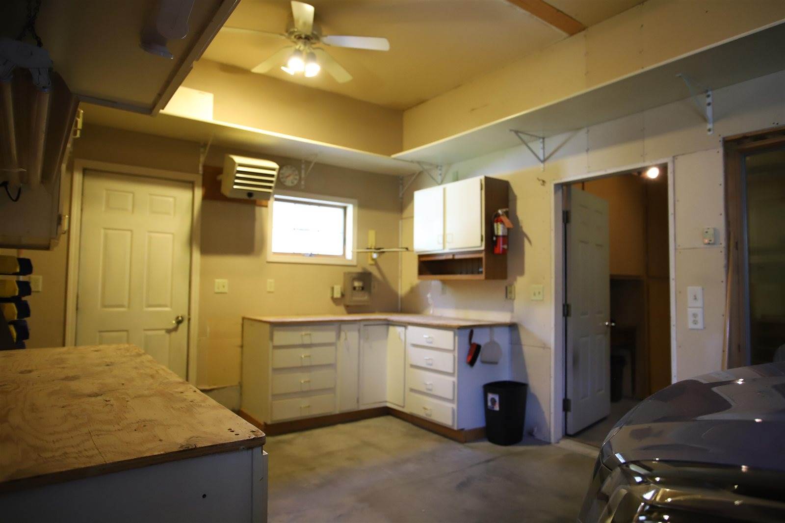 909 15 1/2 Ave SE, Minot, ND 58701