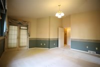 909 15 1/2 Ave SE, Minot, ND 58701