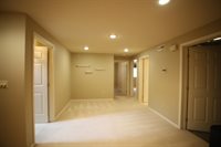 909 15 1/2 Ave SE, Minot, ND 58701