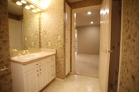 909 15 1/2 Ave SE, Minot, ND 58701