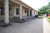 909 15 1/2 Ave SE, Minot, ND 58701