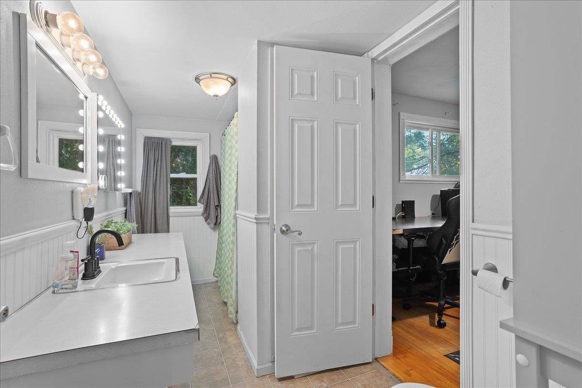 910 S Cedar Avenue, Marshfield, WI 54449