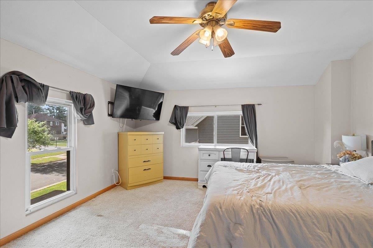 910 S Cedar Avenue, Marshfield, WI 54449