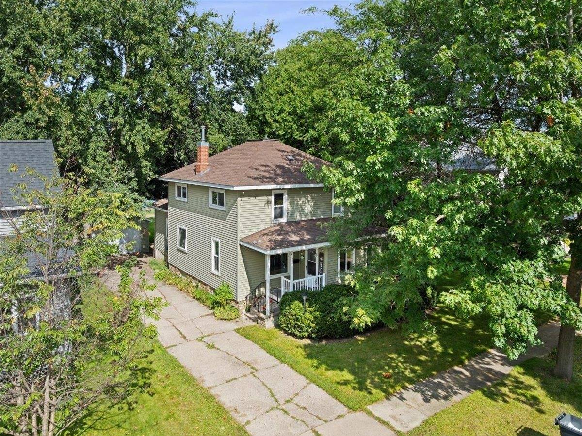 910 S Cedar Avenue, Marshfield, WI 54449