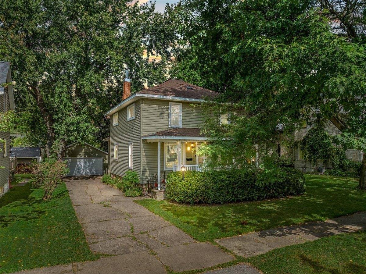 910 S Cedar Avenue, Marshfield, WI 54449