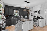 910 S Cedar Avenue, Marshfield, WI 54449