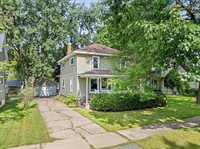 910 S Cedar Avenue, Marshfield, WI 54449