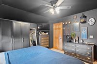 910 S Cedar Avenue, Marshfield, WI 54449