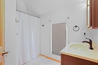 910 S Cedar Avenue, Marshfield, WI 54449