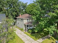 910 S Cedar Avenue, Marshfield, WI 54449