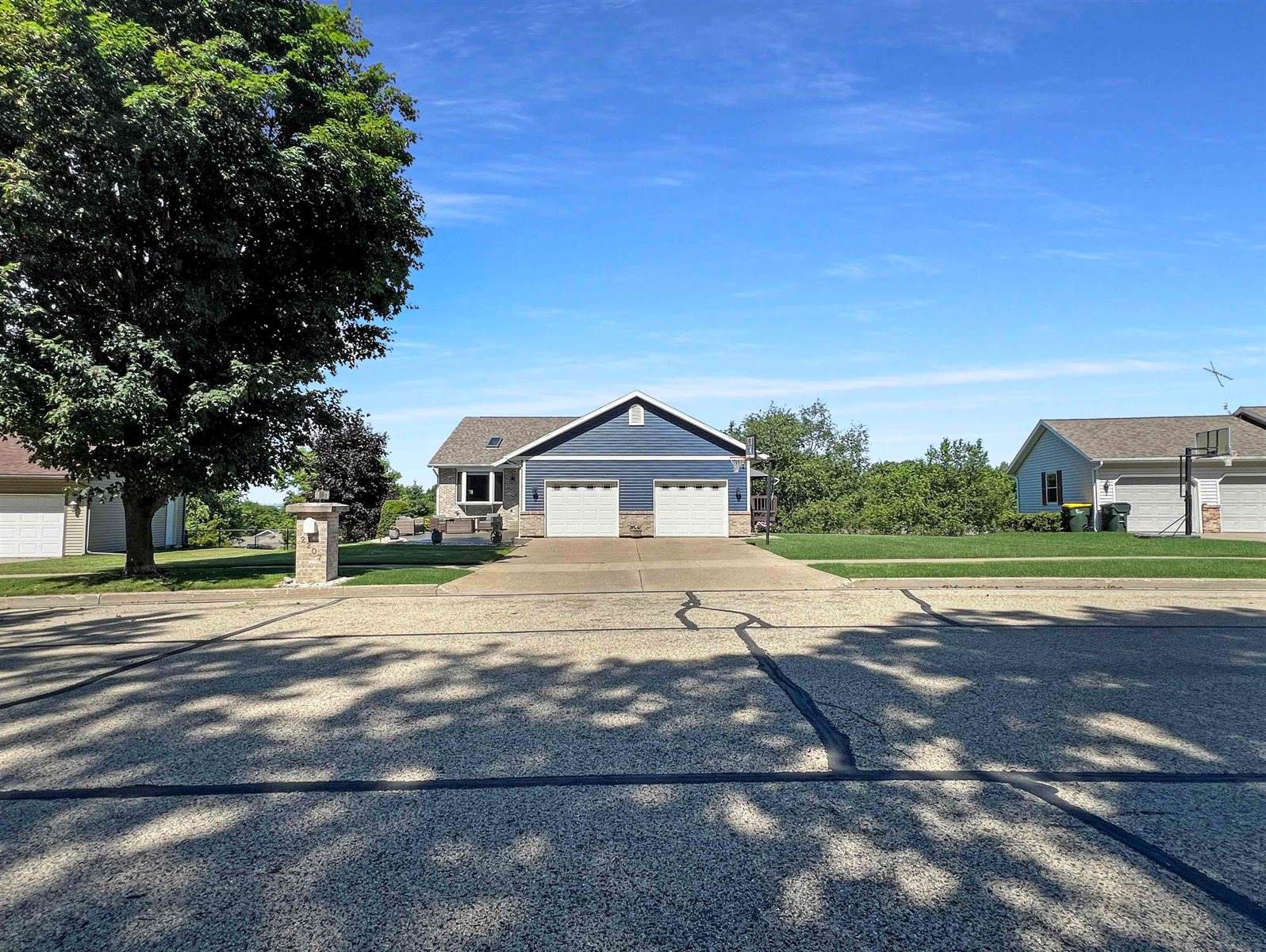 2207 Winfield, Reedsburg, WI 53959