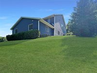 2207 Winfield, Reedsburg, WI 53959