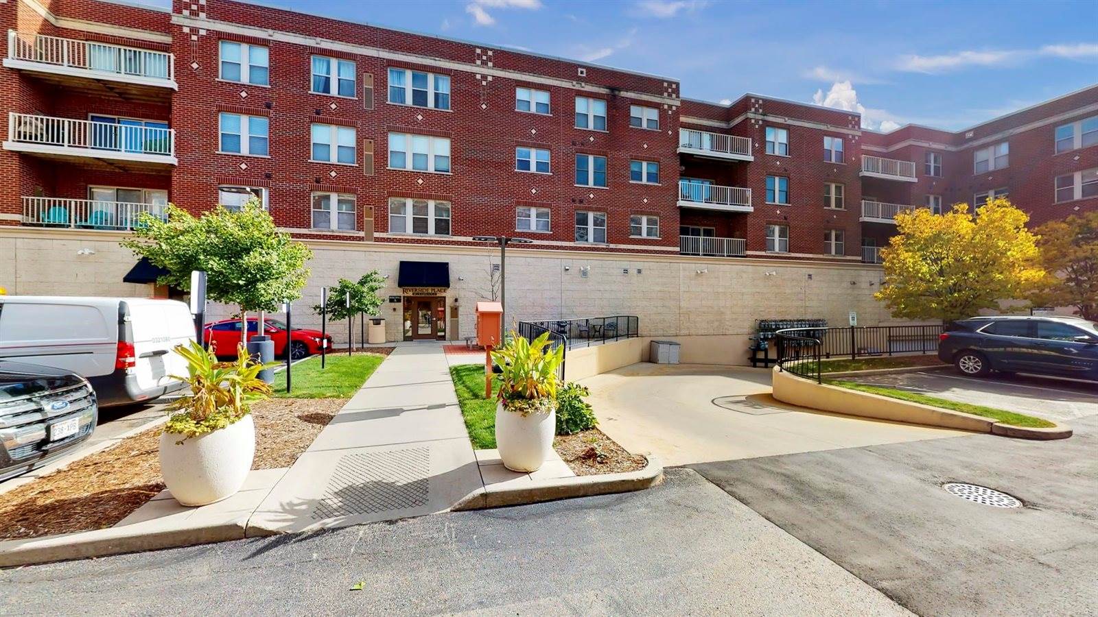 118 South Washington Street, Green Bay, WI 54301