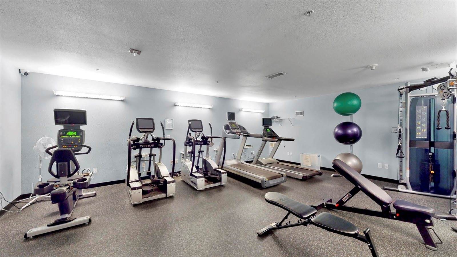 118 South Washington Street, Green Bay, WI 54301