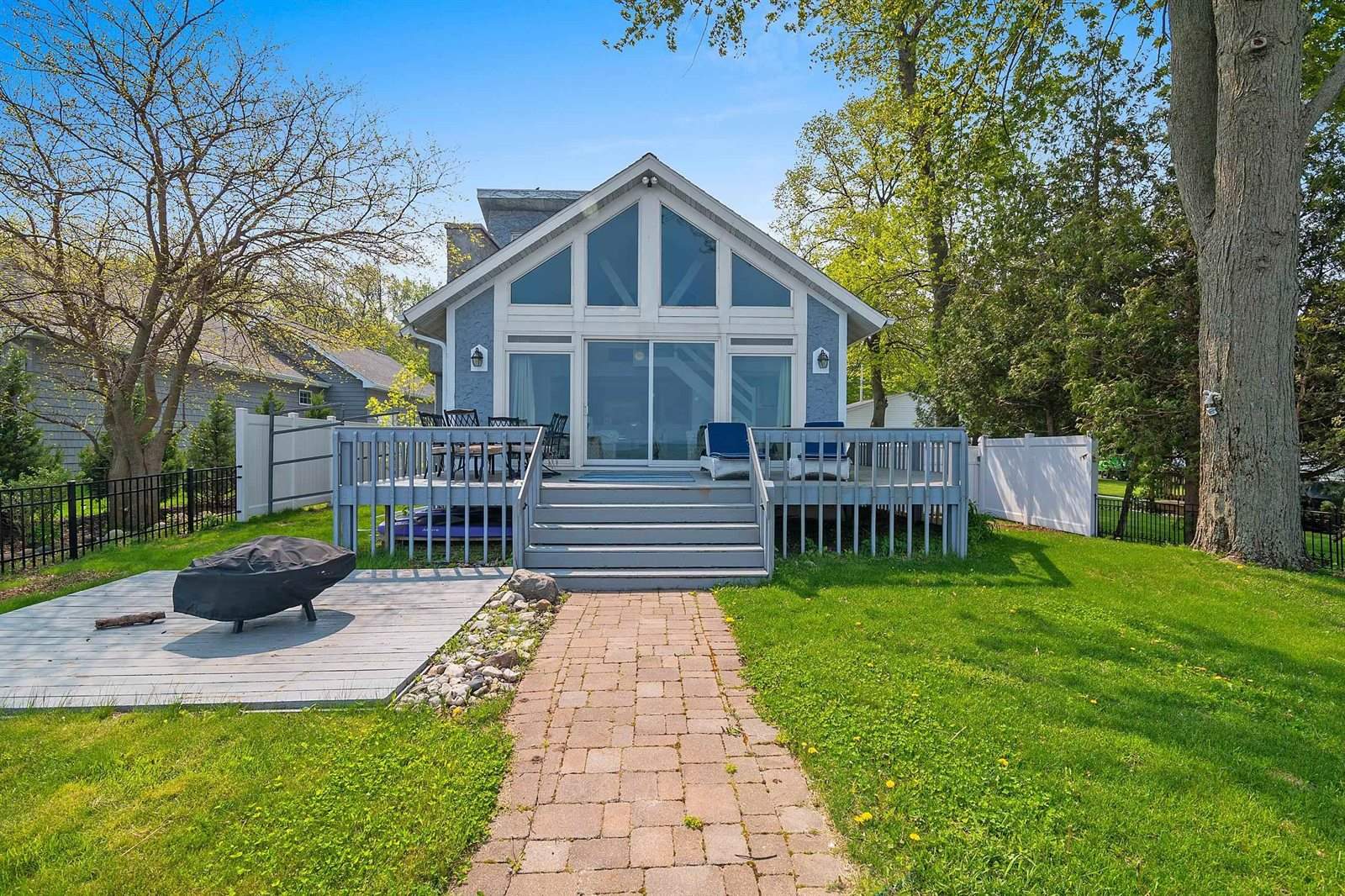 4399 Anapaula Lane, Green Bay, WI 54311