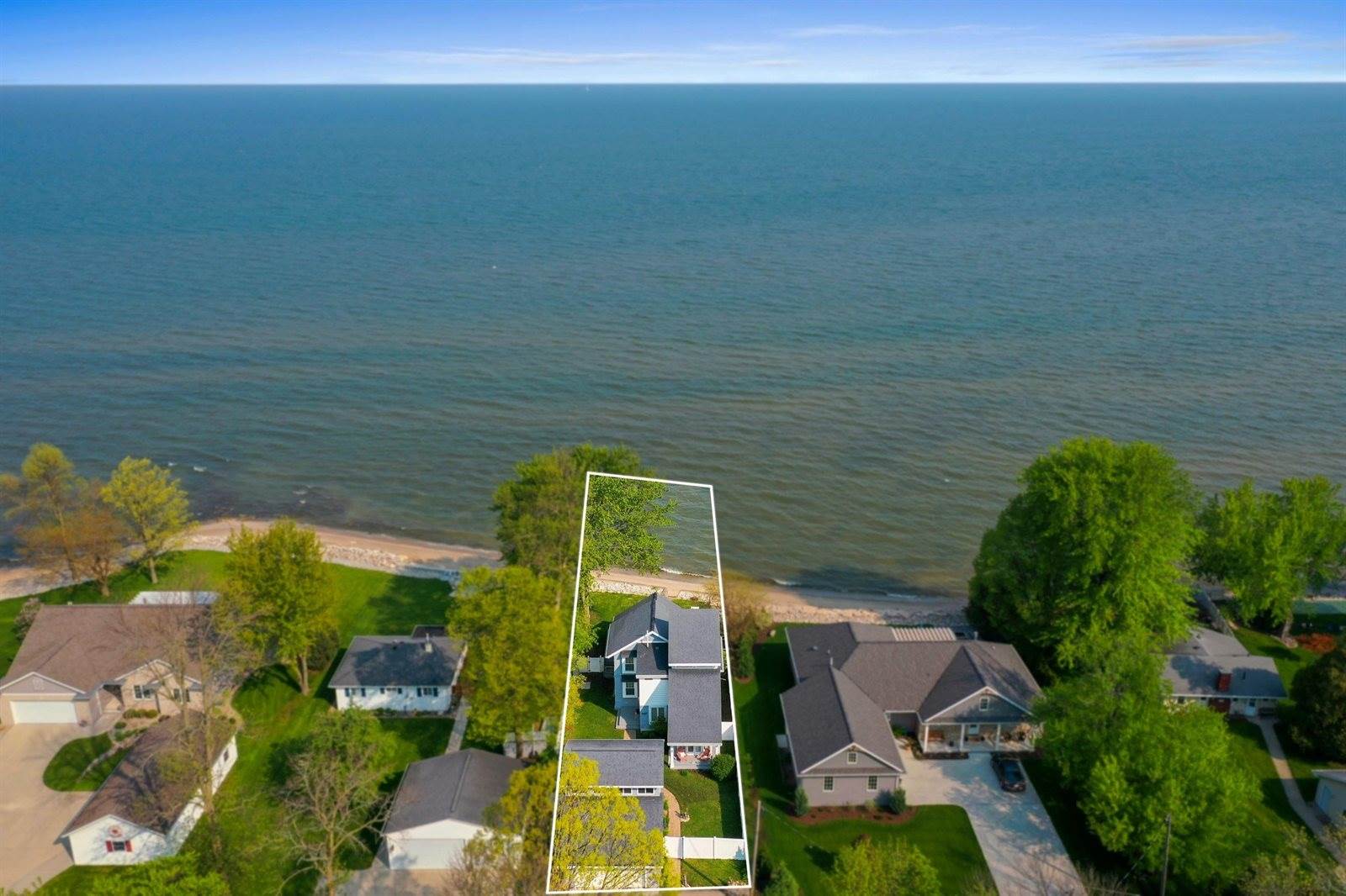 4399 Anapaula Lane, Green Bay, WI 54311