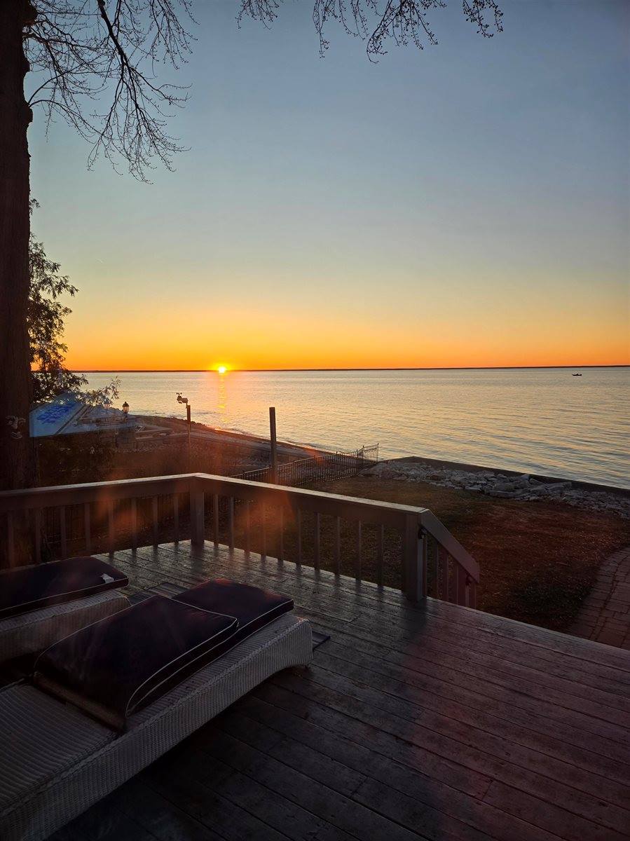 4399 Anapaula Lane, Green Bay, WI 54311