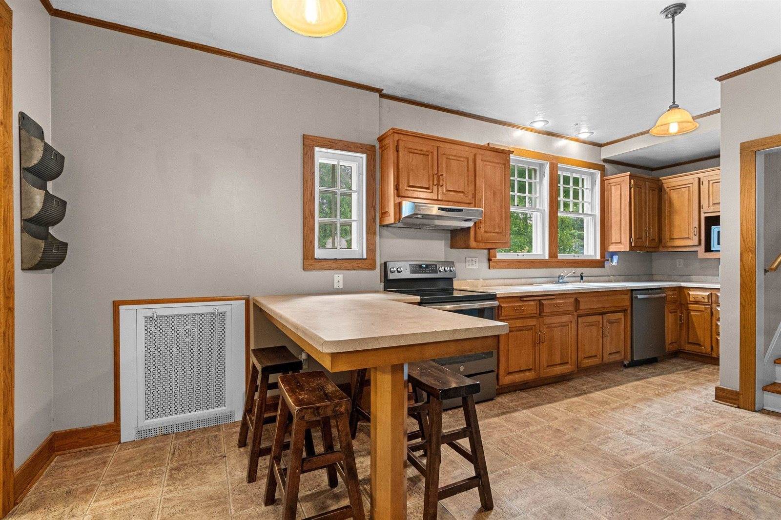 1115 South Monroe Avenue, Green Bay, WI 54301