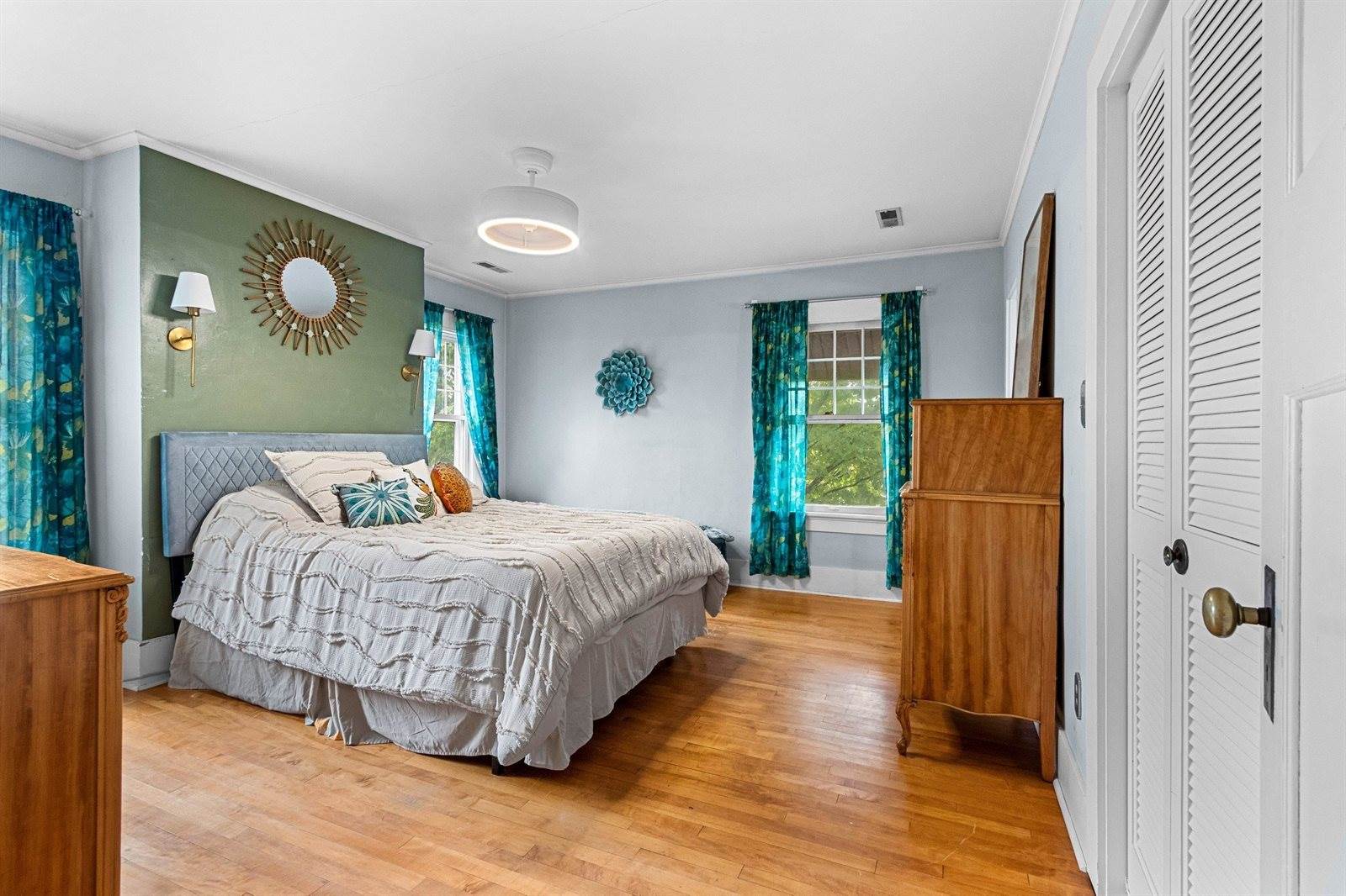 1115 South Monroe Avenue, Green Bay, WI 54301