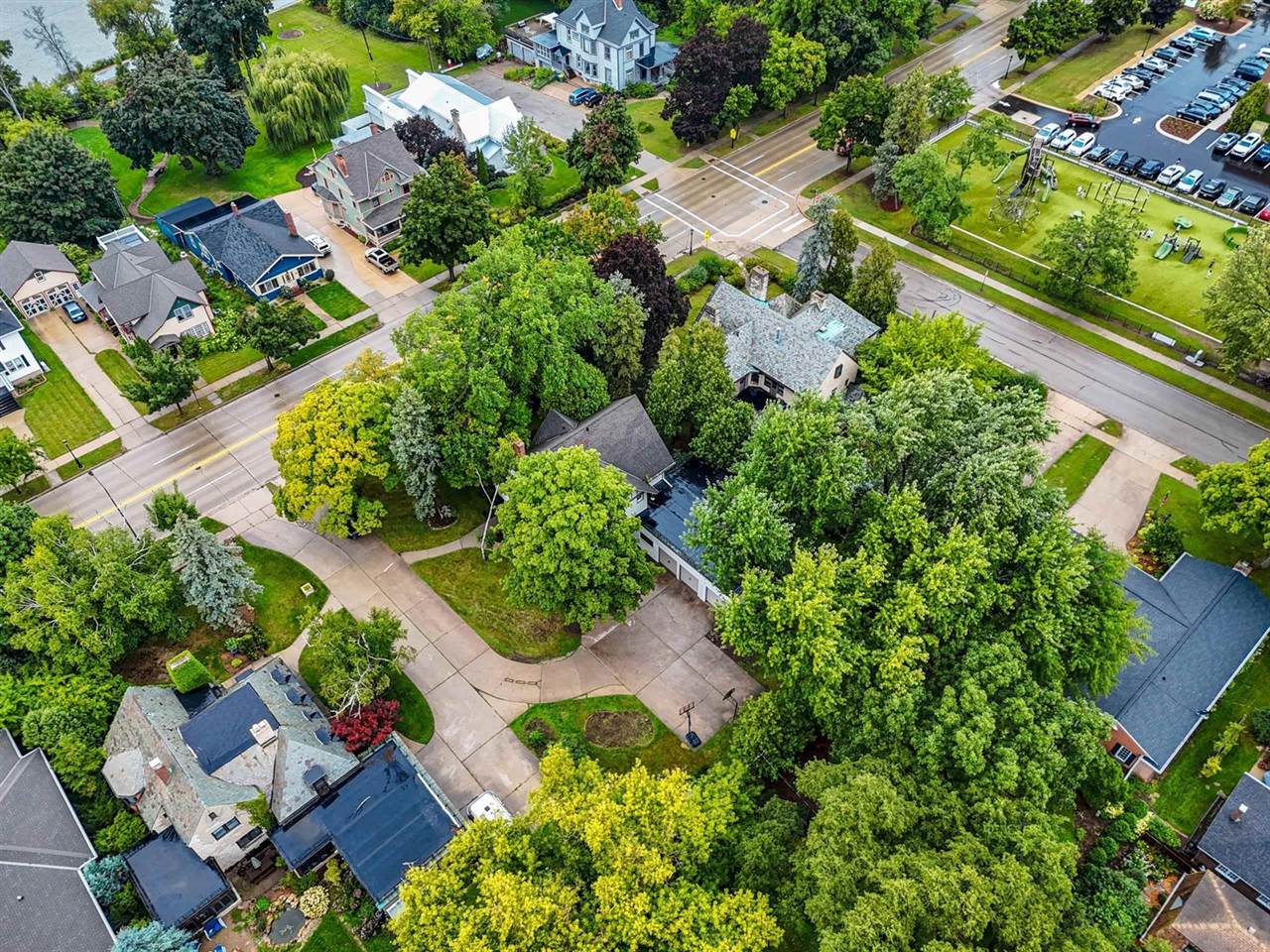 1115 South Monroe Avenue, Green Bay, WI 54301