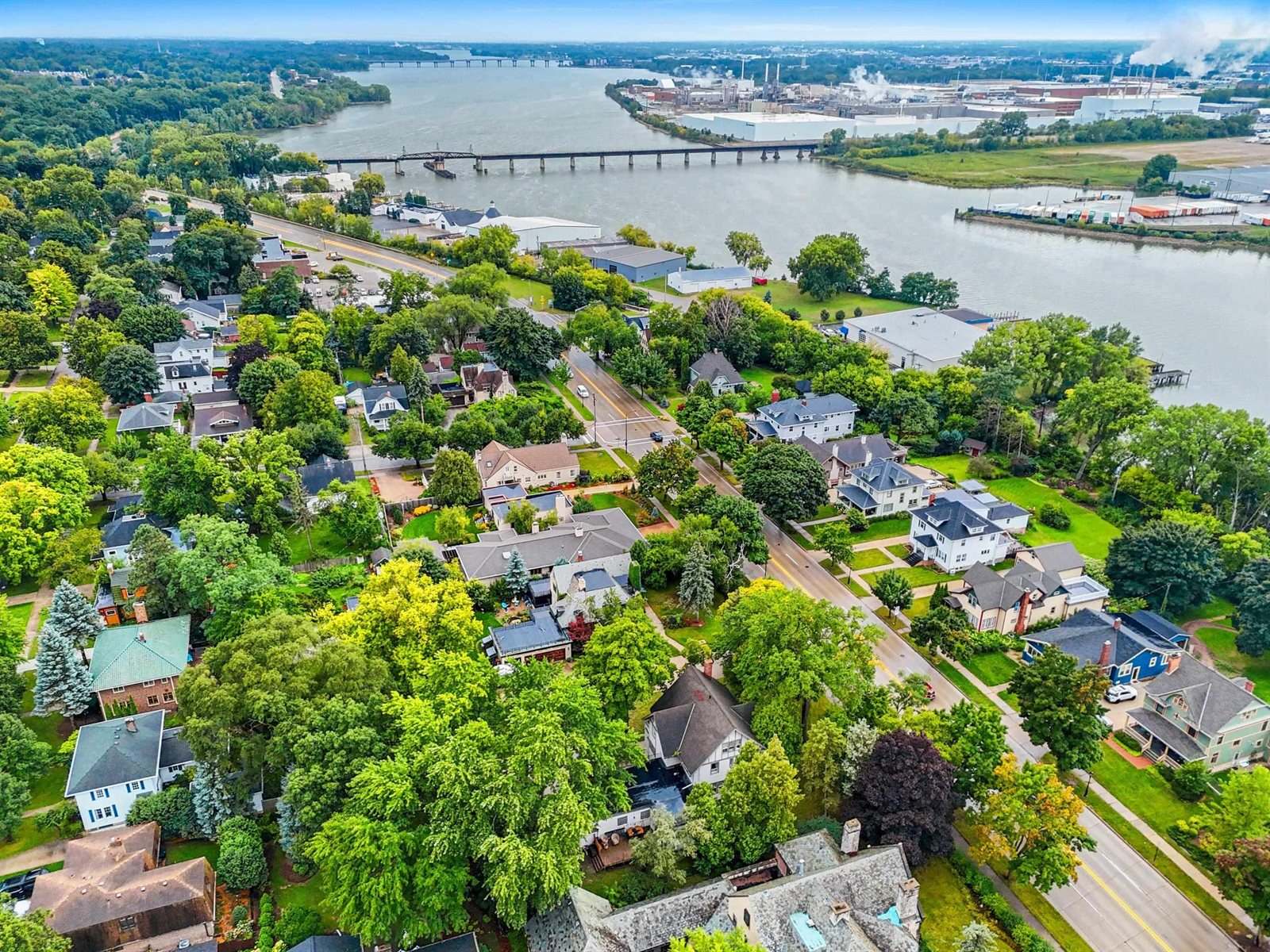 1115 South Monroe Avenue, Green Bay, WI 54301