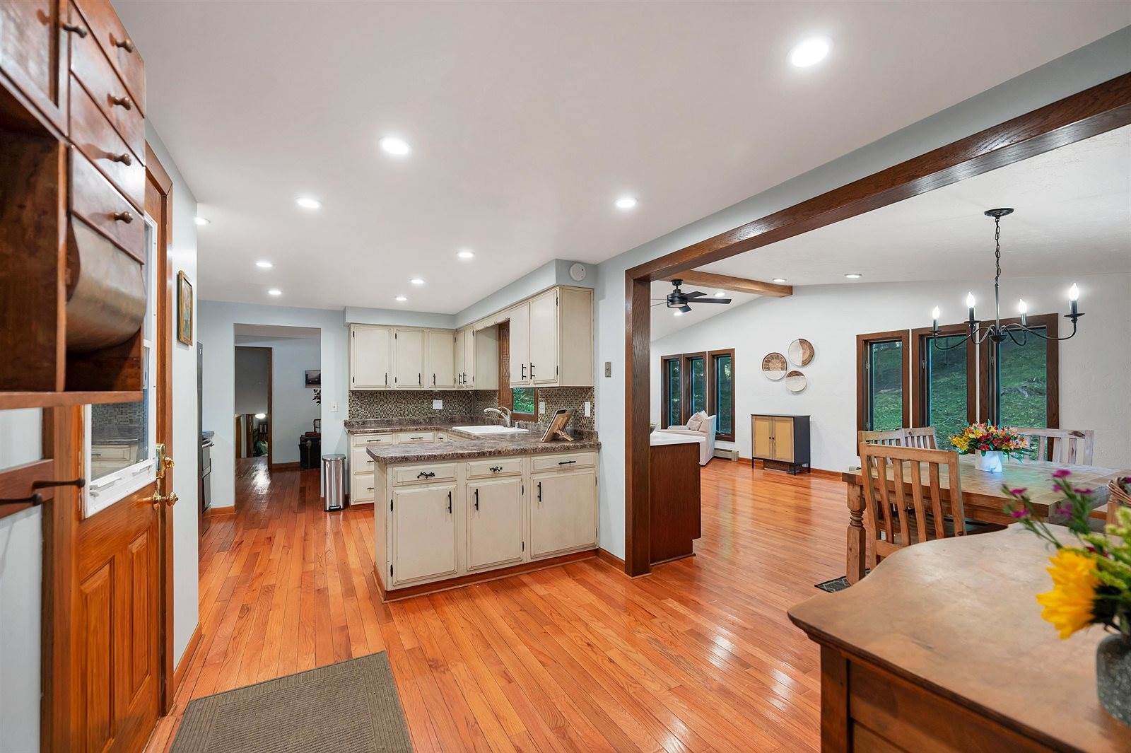 343 Swiss Hill Drive, Green Bay, WI 54302