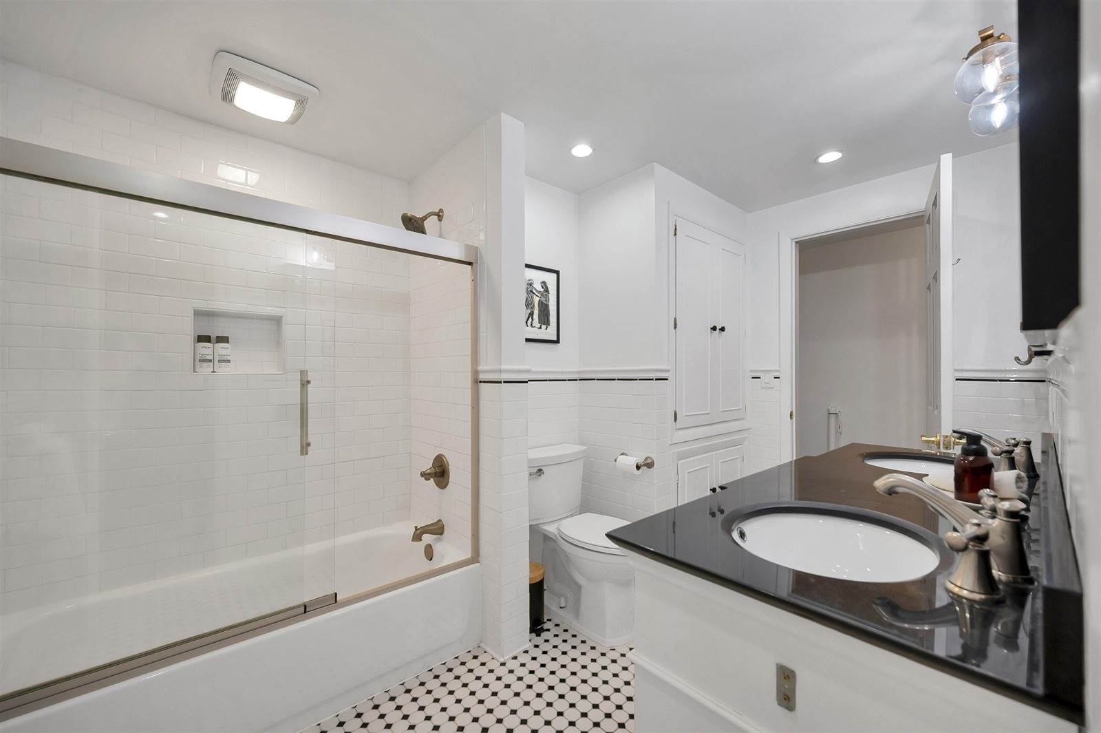 343 Swiss Hill Drive, Green Bay, WI 54302